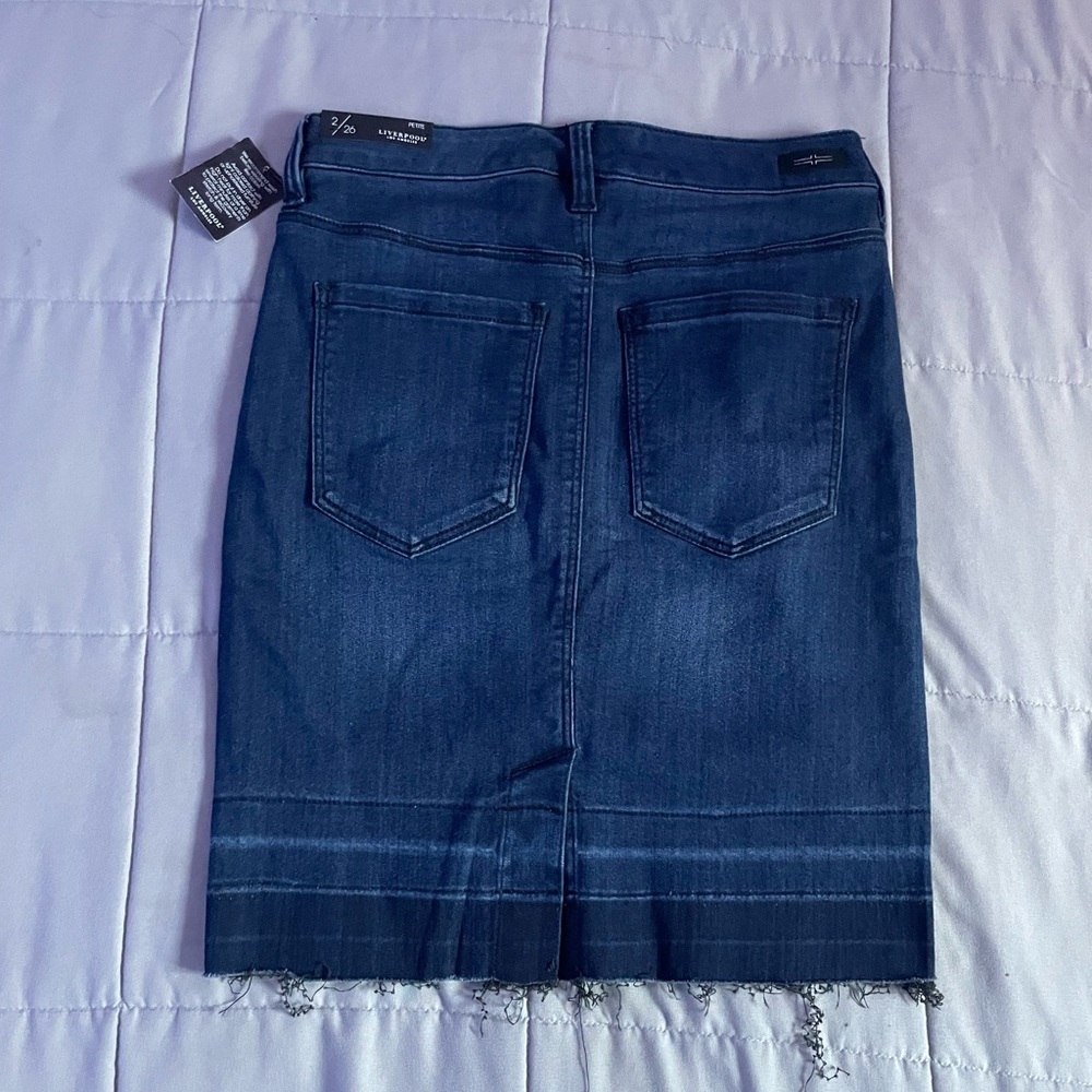 Liverpool Los Angeles Denim Pencil Skirt | Frayed Hem Skirt | NWT - Picture 5 of 13